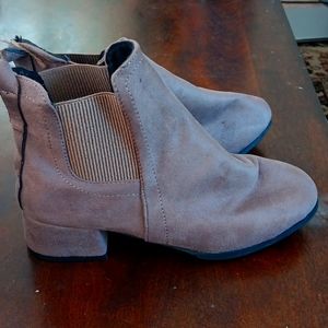 Brand new ankle boots size 9.5